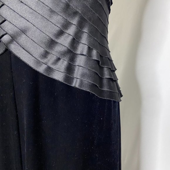 Tadashi Black Velvet Skirt Pleated Gown - Picture 4 of 9